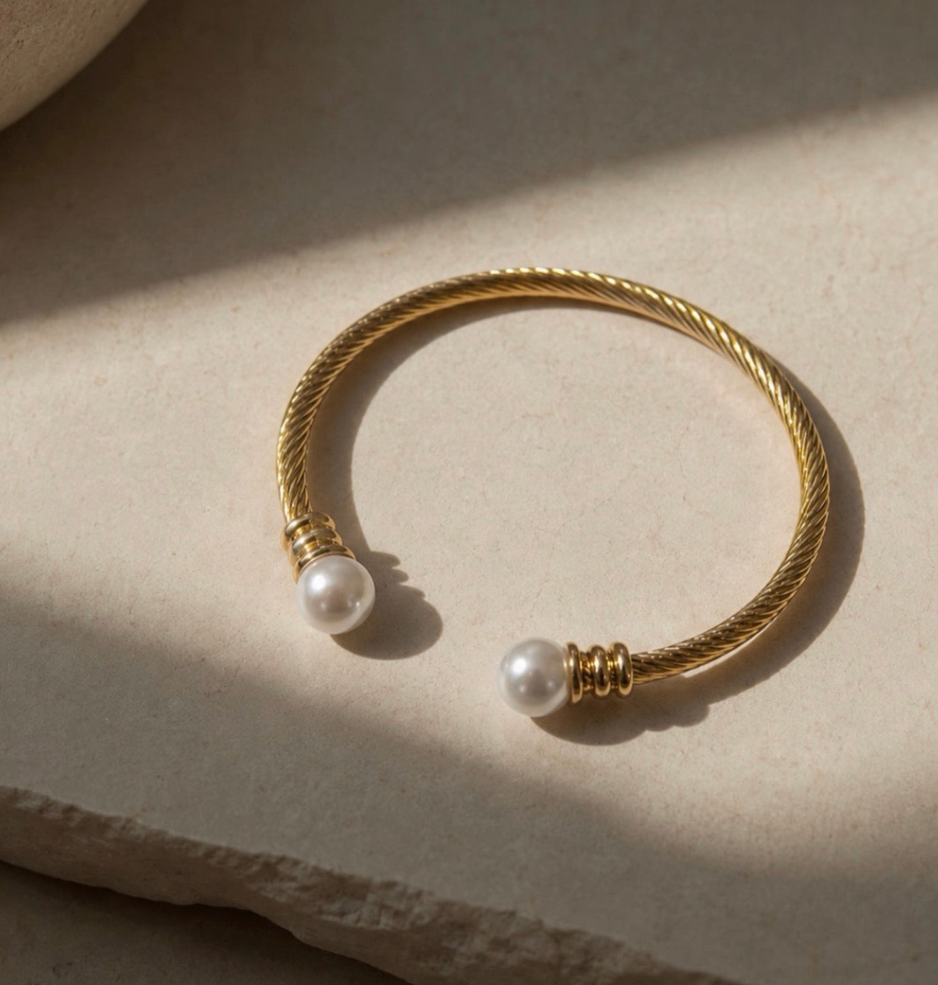 Βραχιόλι Cuff με Πέρλες
